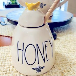 Rae Dunn Honey Pot with Bee Lid